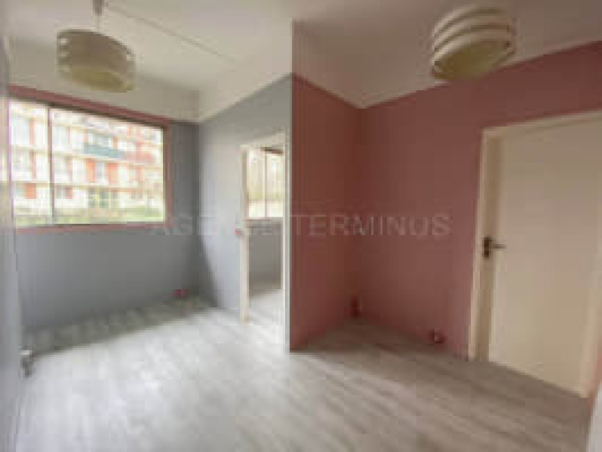 Location Immobilier Professionnel Local professionnel Épinay-sur-Seine (93800)
